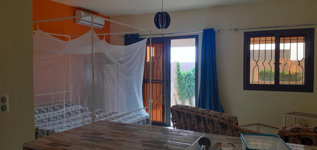 Dekk Jamm, Ou L'On Trouve La Paix Hotel Toubab Dialaw Ngoại thất bức ảnh