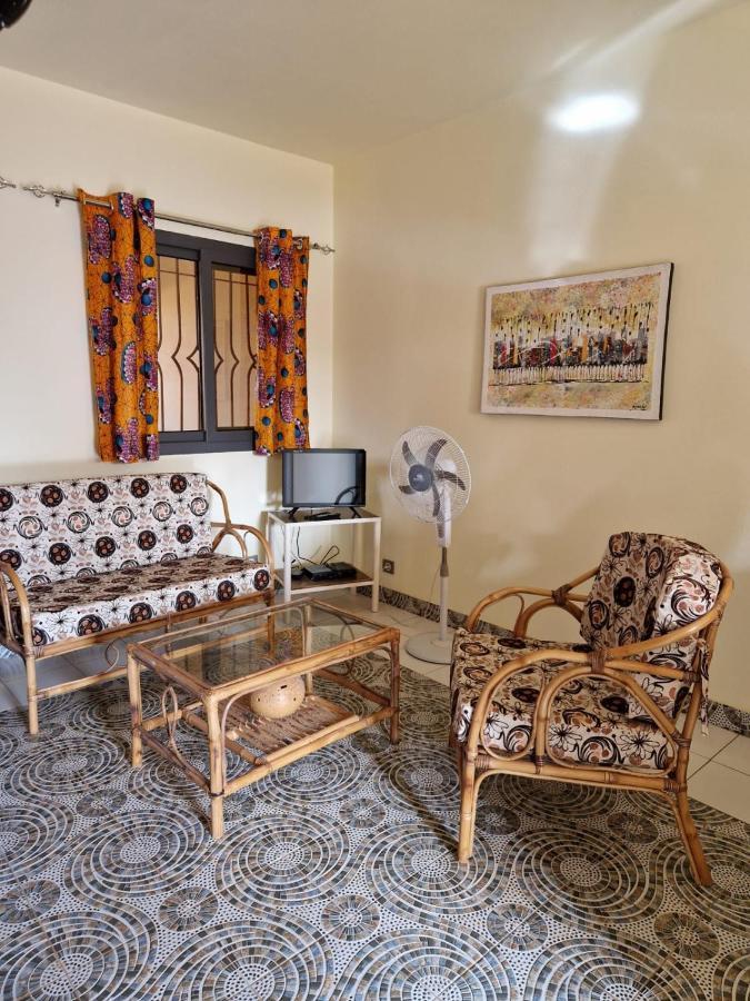Dekk Jamm, Ou L'On Trouve La Paix Hotel Toubab Dialaw Ngoại thất bức ảnh